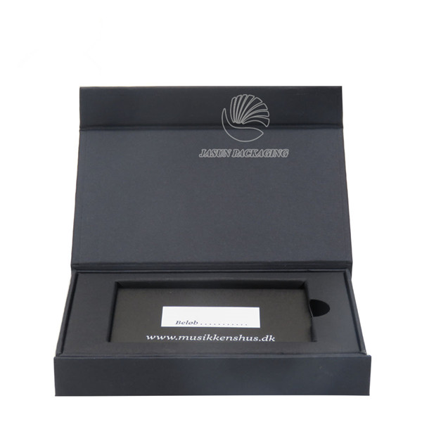 custom-black-luxury-card-snap-close-magnetic