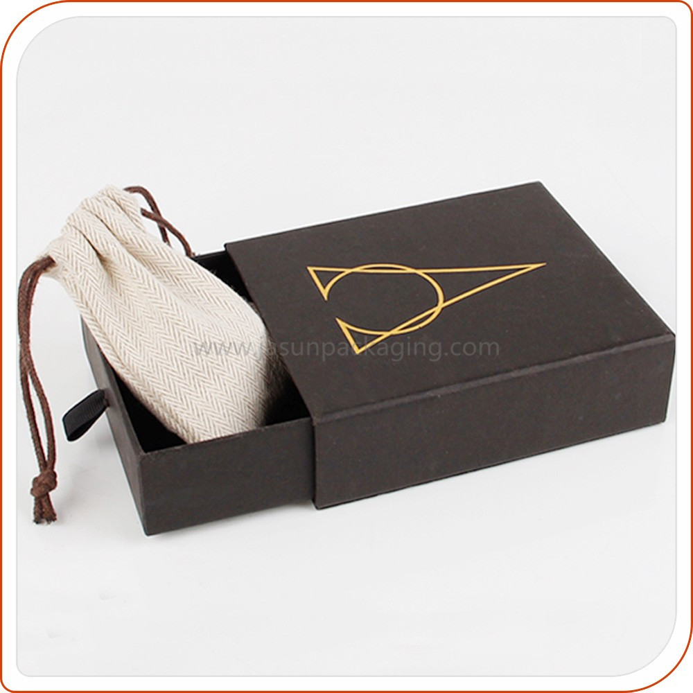Cardboard-bags-gift-boxes-custom-premium-box