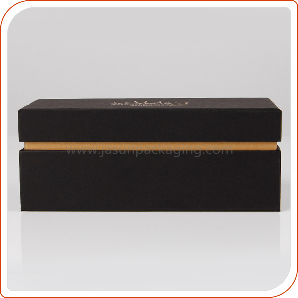 Custom-black-gold-logo-paper-shoulder-box